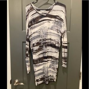 Cabi xs black grey white long sleeve tunic top